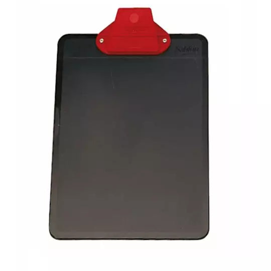 Tabla de plástico Sablón con broche plás tico tamaño carta color negro