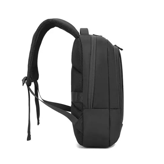 Mochila COOLCAPITAL Era 15.6" color negr o
