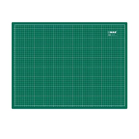 Tabla marca MAE para corte 60 x 45 cm .